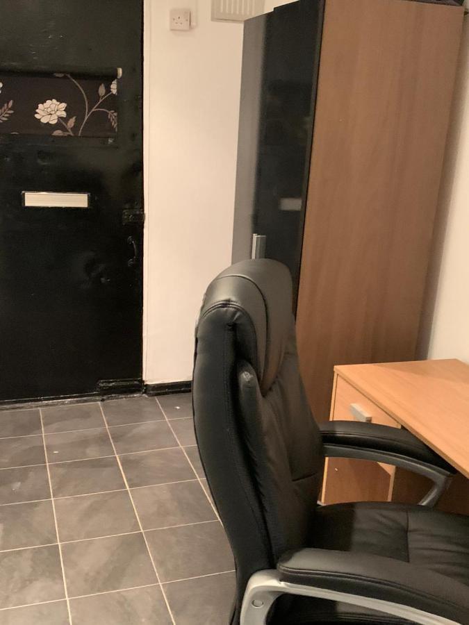 Comfort Studio Лондон Екстериор снимка