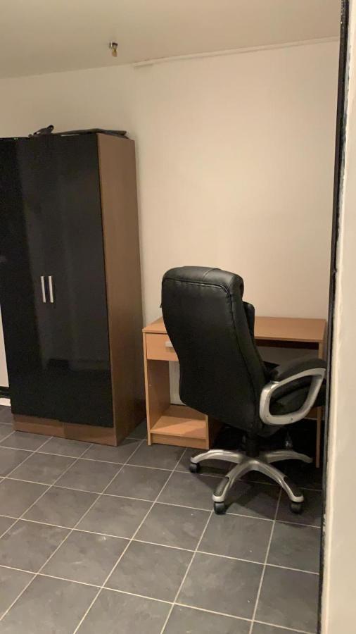 Comfort Studio Лондон Екстериор снимка