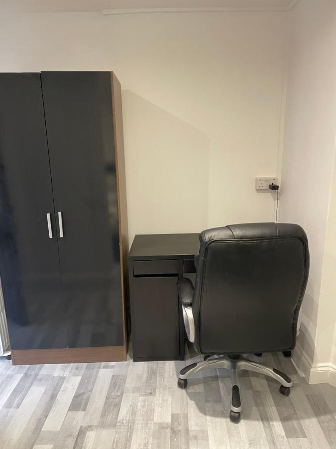Comfort Studio Лондон Екстериор снимка
