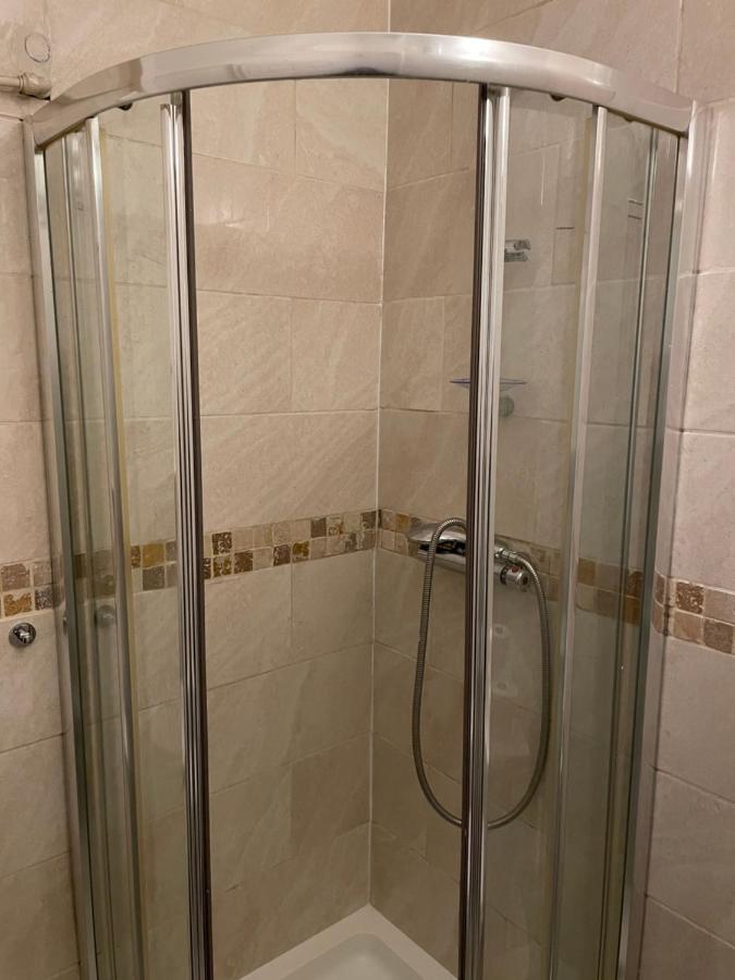 Comfort Studio Лондон Екстериор снимка