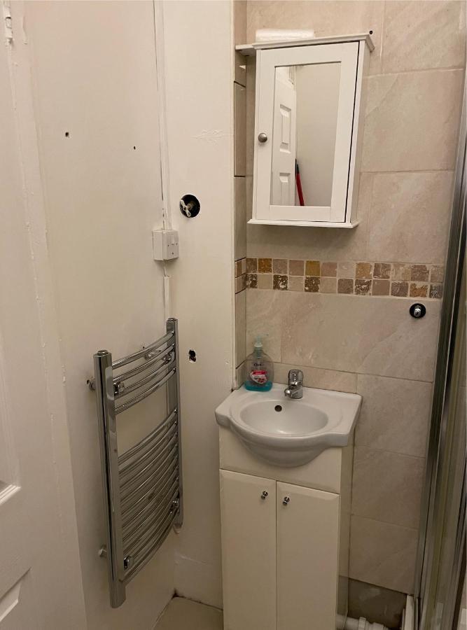 Comfort Studio Лондон Екстериор снимка